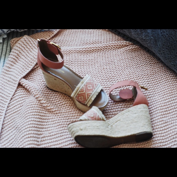 Platform Sandals - Picture 1 of 4